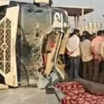 समृद्धी महामार्गावर ‘रील्स’च्या वेडापायी दीड वर्षाच्या चिमुकल्याचा बळी; २५ प्रवासी जखमी​चालकाचा बेजबाबदार पणा: मुंबई-पुसद बसचा मेहकरजवळ भीषण अपघात…..​