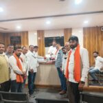 “छत्रपती संभाजी महाराज चौक” नाव द्या; युवासेनेचे नगर परिषदेला निवेदन १३ मेपर्यंत नामकरण न झाल्यास शिवसेना स्टाईलने फलक लावण्याचा इशारा…..!